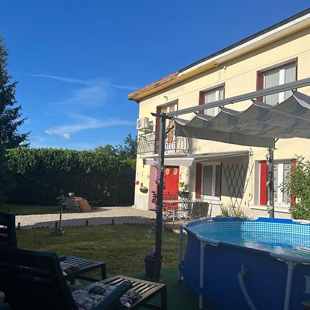 Gite Du St Martin Apartman Oradour-Fanais Kültér fotó