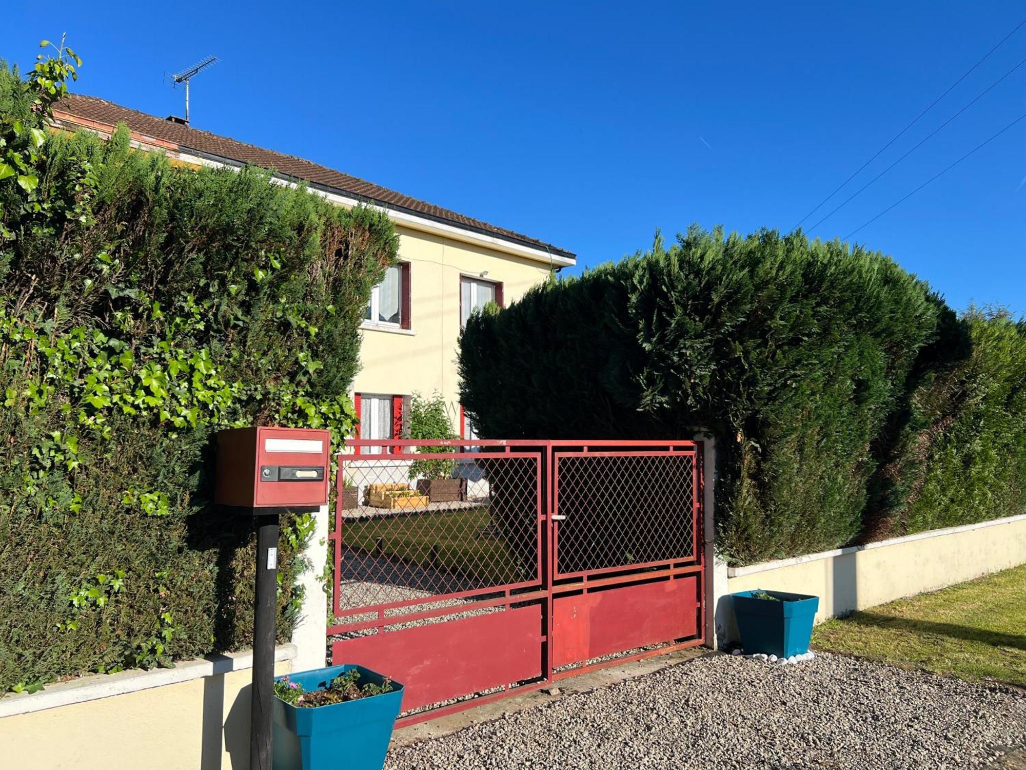 Gite Du St Martin Apartman Oradour-Fanais Kültér fotó